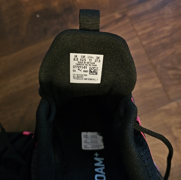 Womens Puma sneakers size 11 - Picture 3 of 4